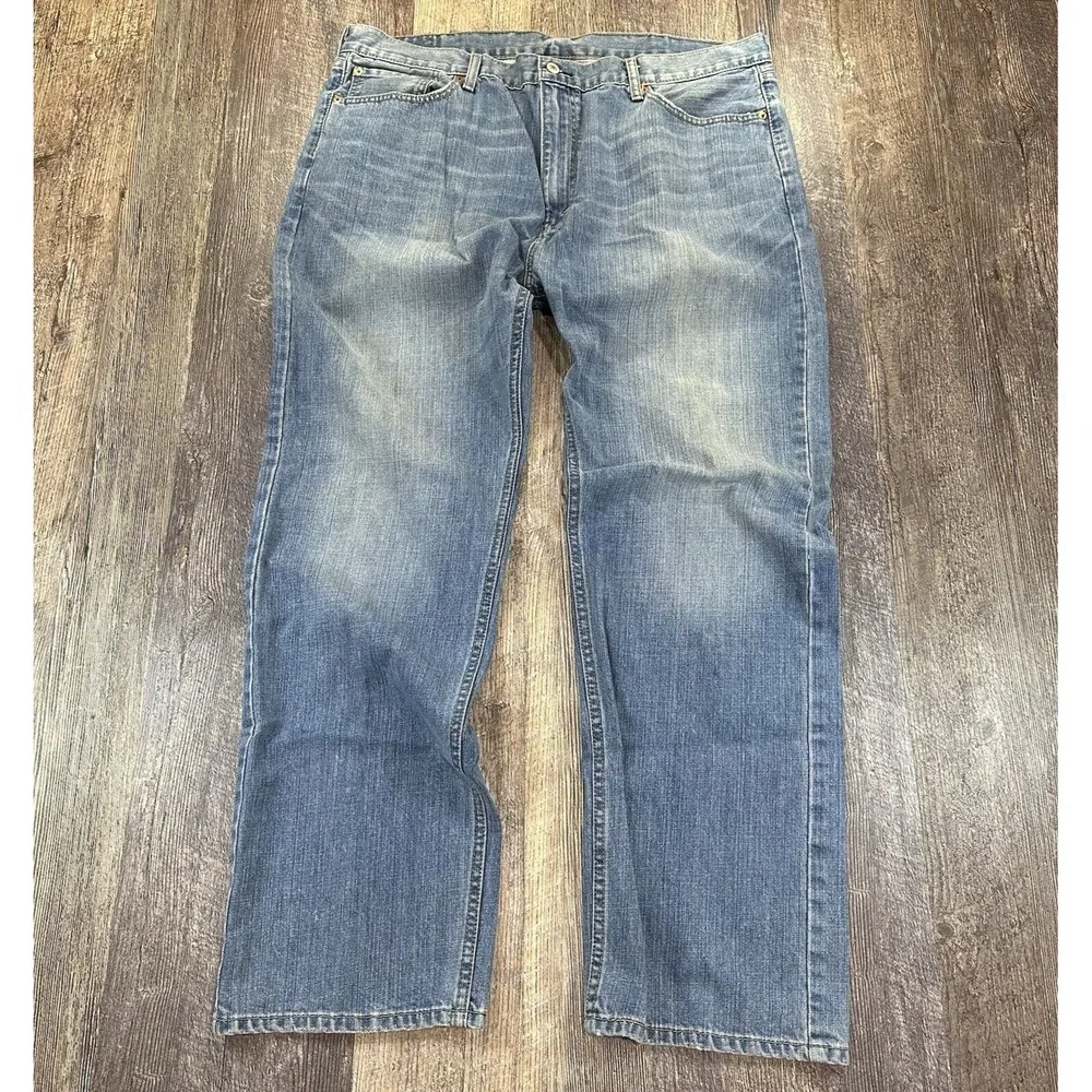 Levis 505 Jeans Mens 42x32 Blue Regular Straight Mid Rise Light Wash Denim Fade